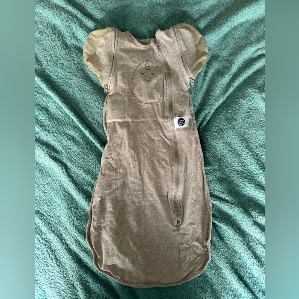 3-6 month Tan nested bean zen one
